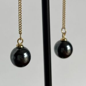 Shiny, jet black Hemalyke, gold-plated earrings